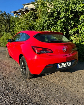 Opel Astra cena 33500 przebieg: 153289, rok produkcji 2012 z Przemyśl małe 254